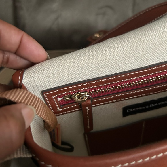 Dooney & Bourke Tan Leather Crossbody Bag with Adjustable Strapl - Picture 5 of 12